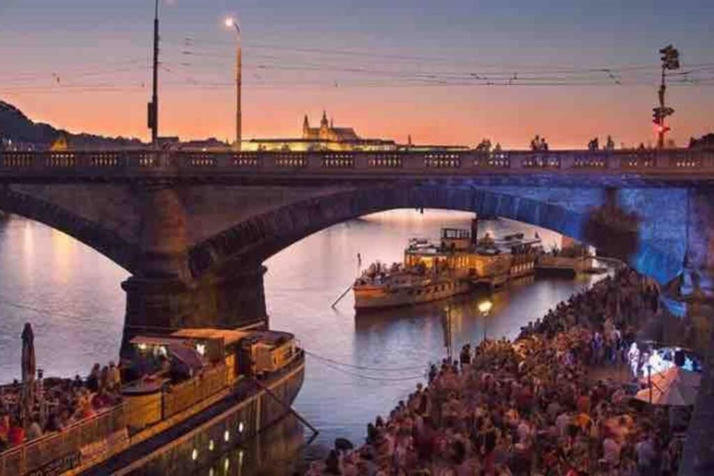 Apartment Andel With Terrace Prag