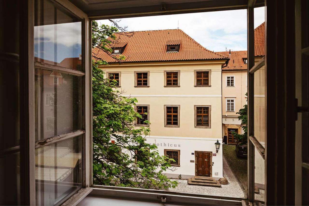 U Cerneho Medveda- At The Black Bear Appartement
