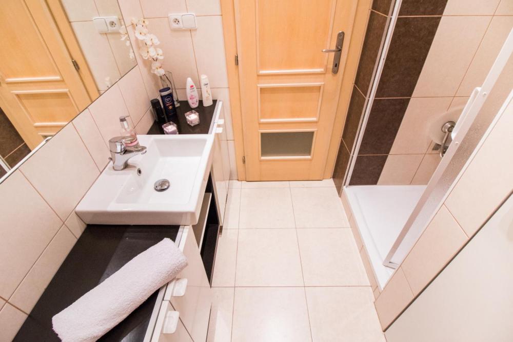 In The Hearth Of The City Centre, Old Town Square - 3min Apartment *