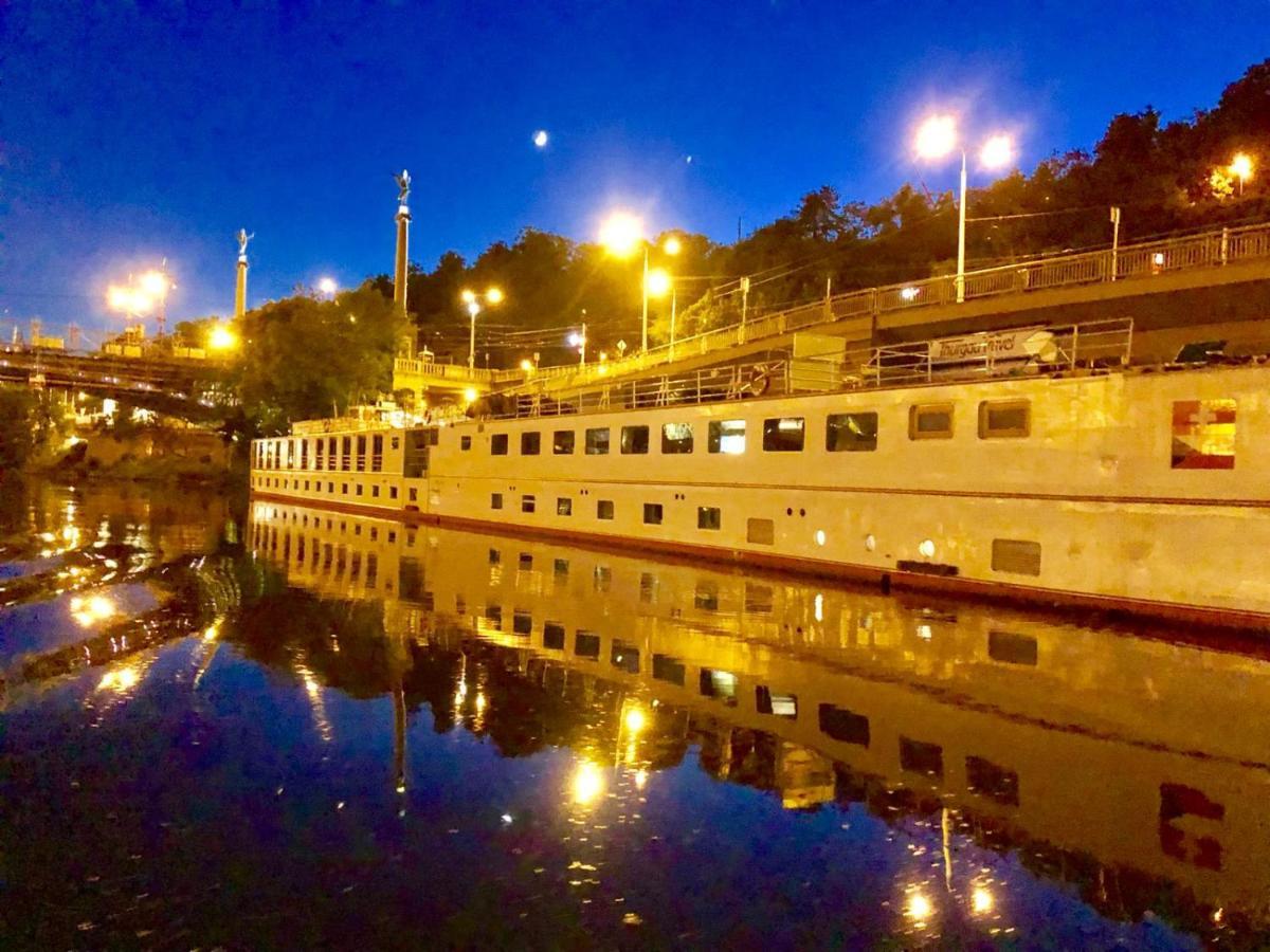 Florentina Boat 3* Prague