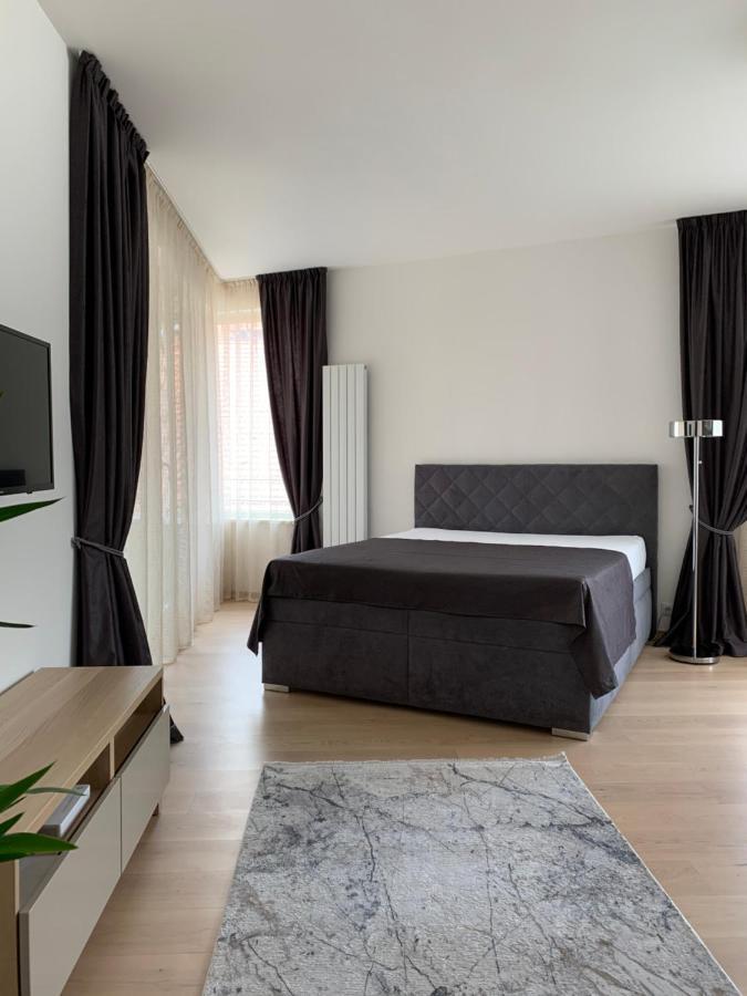 Apus Prague