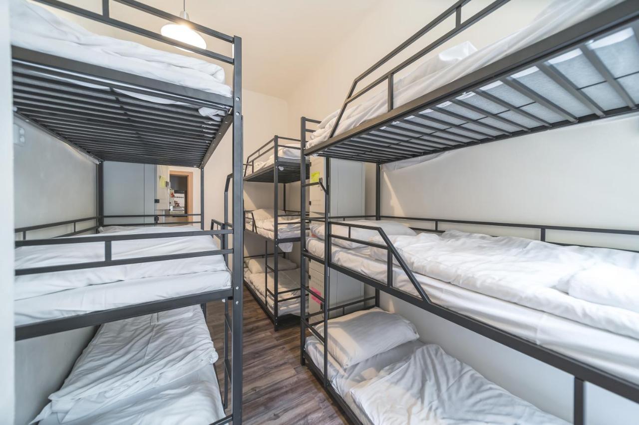 Orange Hostel *