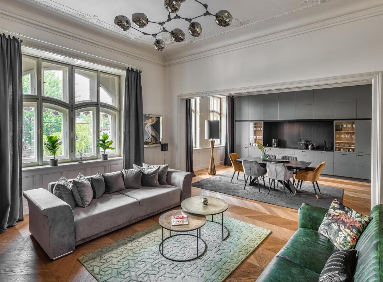 Mn6 Luxury By Adrez Prague