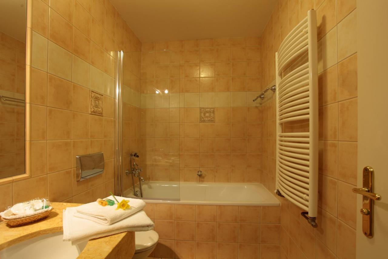 Elysee 4*