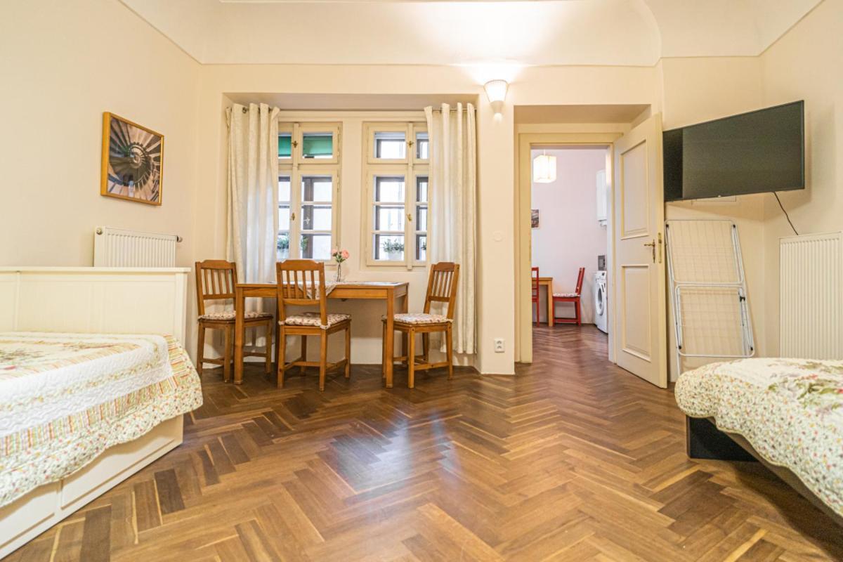 Apartment Stylish Studio At Lesser Town, Charles Bridge 3min By Walk