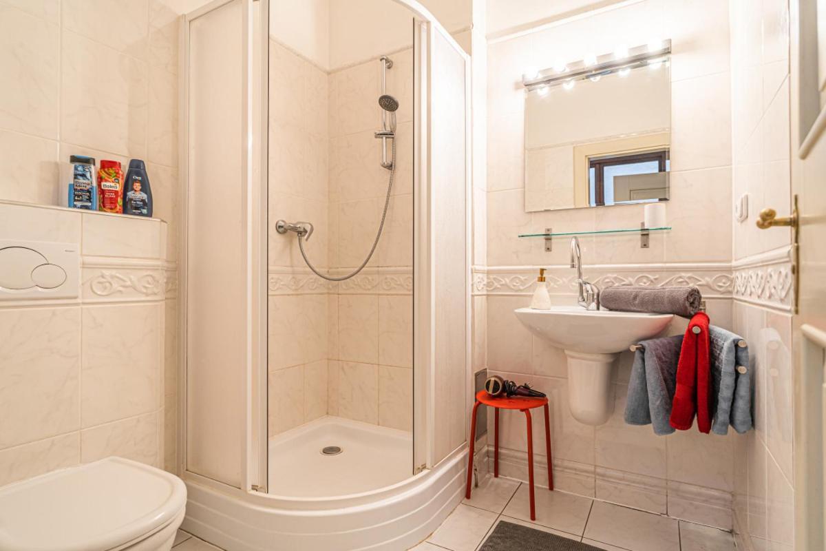 Apartment Stylish Studio At Lesser Town, Charles Bridge 3min By Walk *
