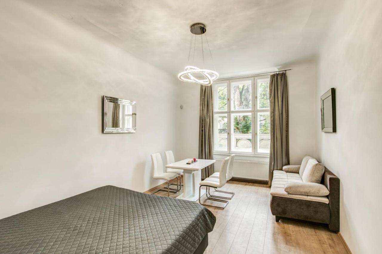 Cozy And Classy In The Old Town Apartment Prague