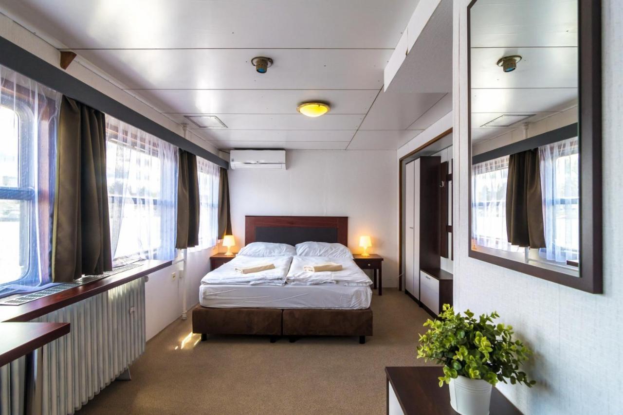 Botel Vodnik 3*