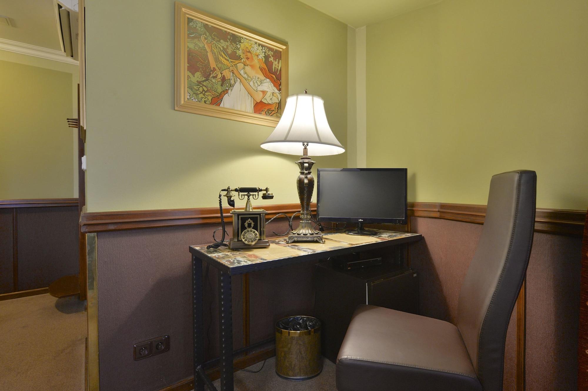 Hotel Hastal Old Town
