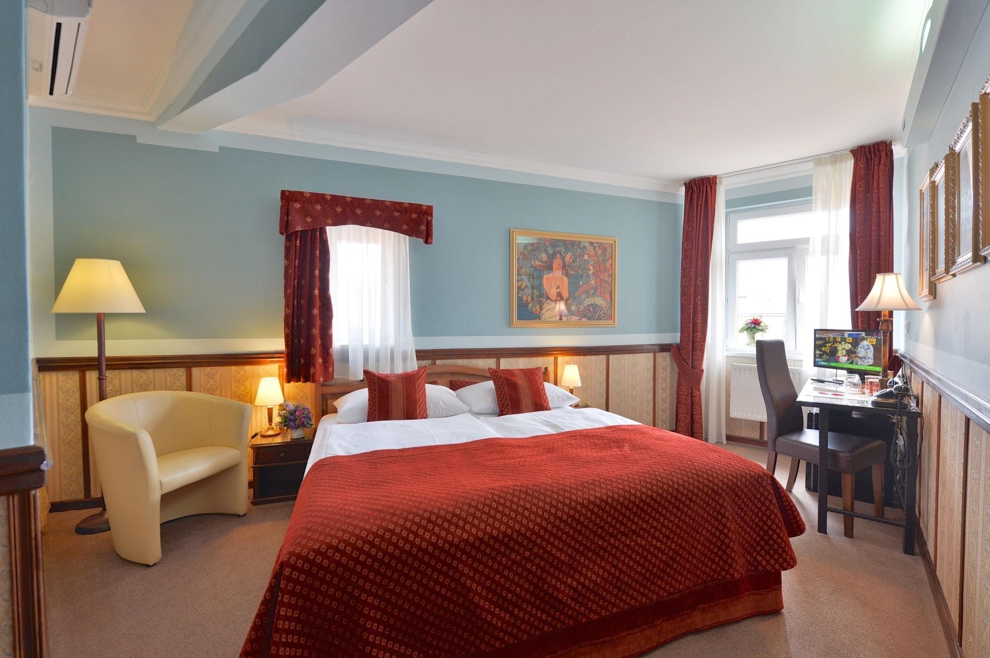 Hastal Old Town Hotel