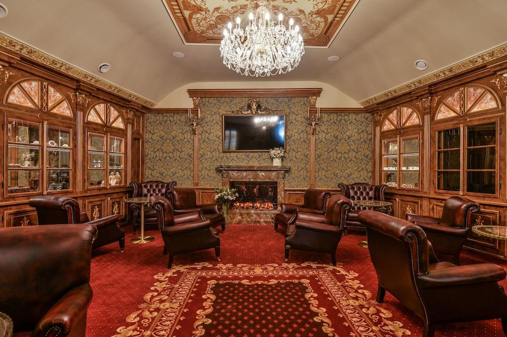 Hotel Hastal Old Town
