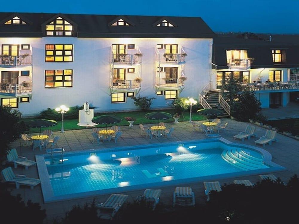 Monica Hotel Prague