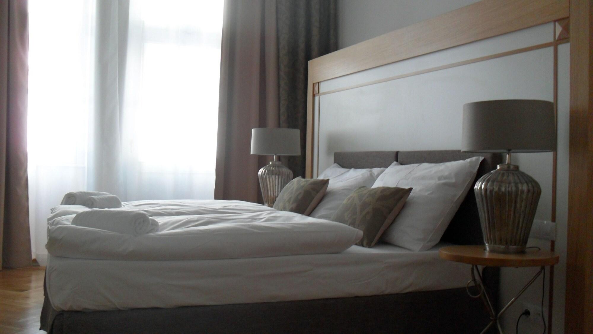 Jungmann 4* Prague