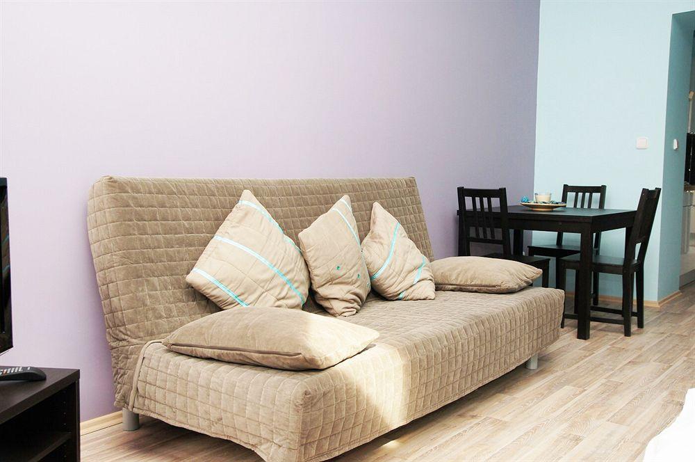Royal Court Legerova 3*