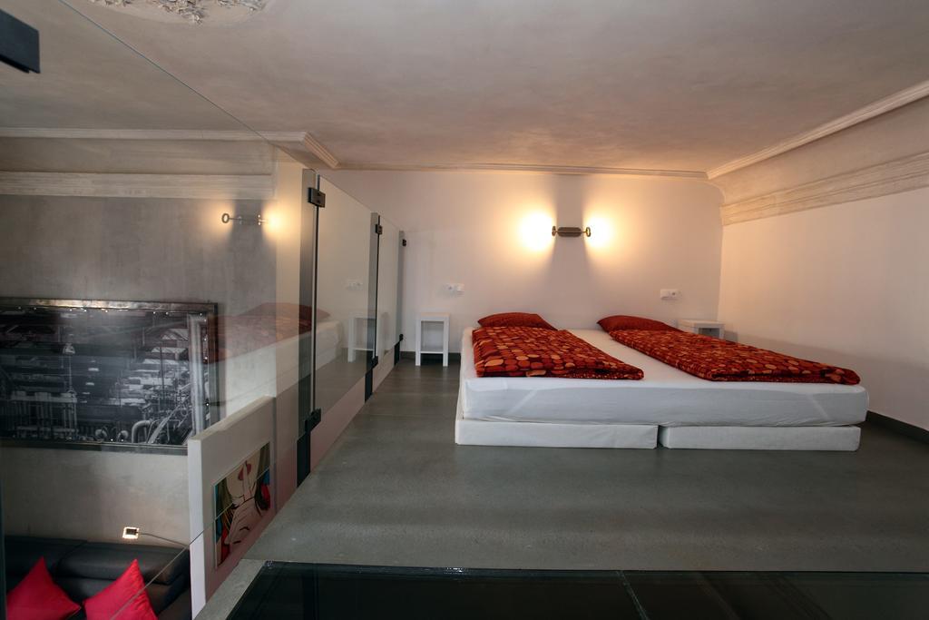 Apartment House - The Modern Flat Prague