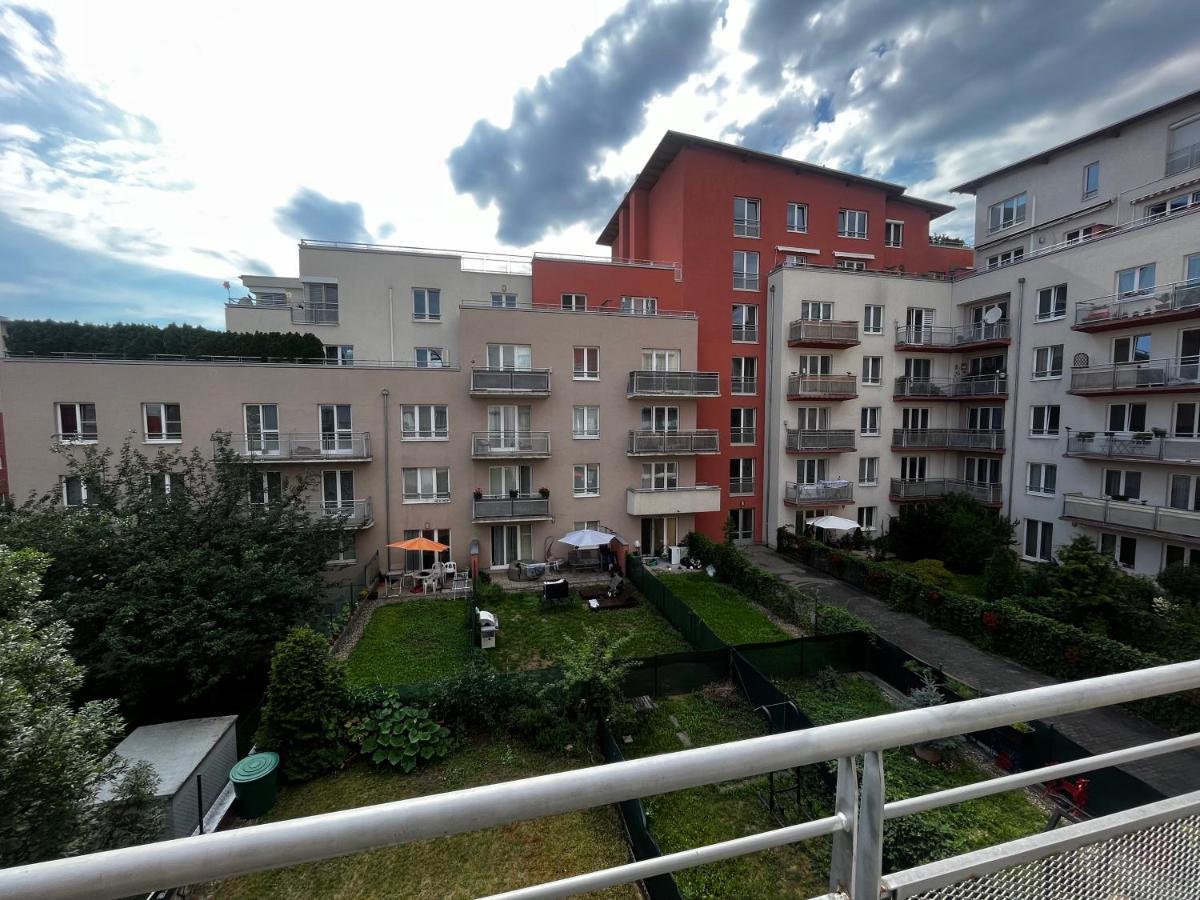 Monfas Garden Apartment Prag