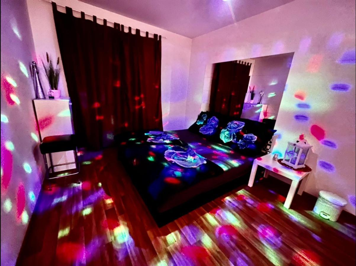 Monfas Garden Apartment Prag