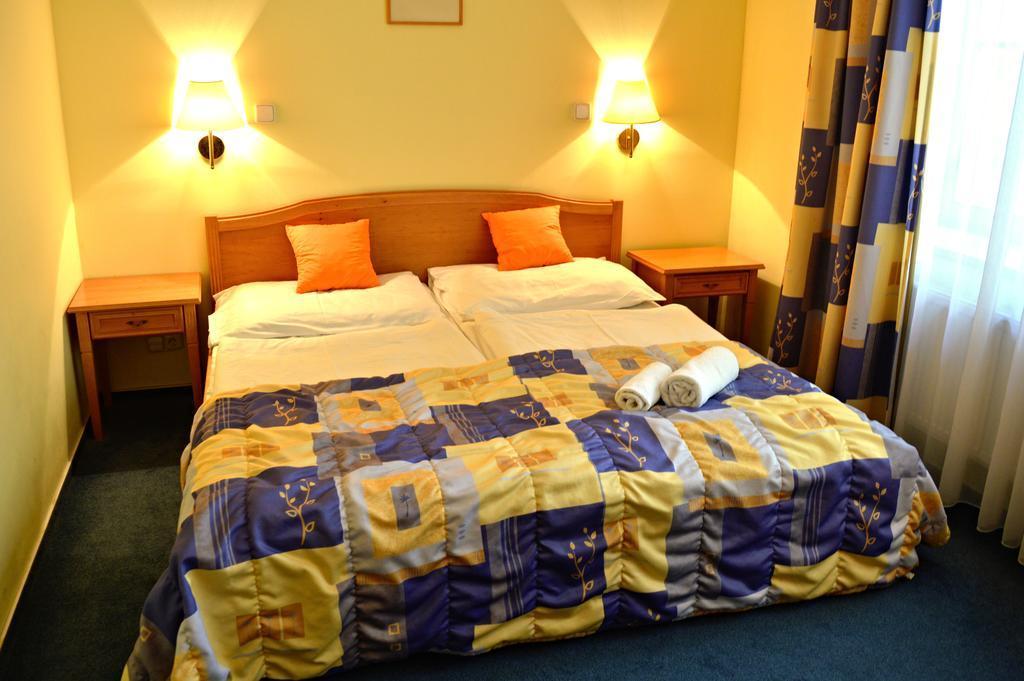 Otel Claris Prag
