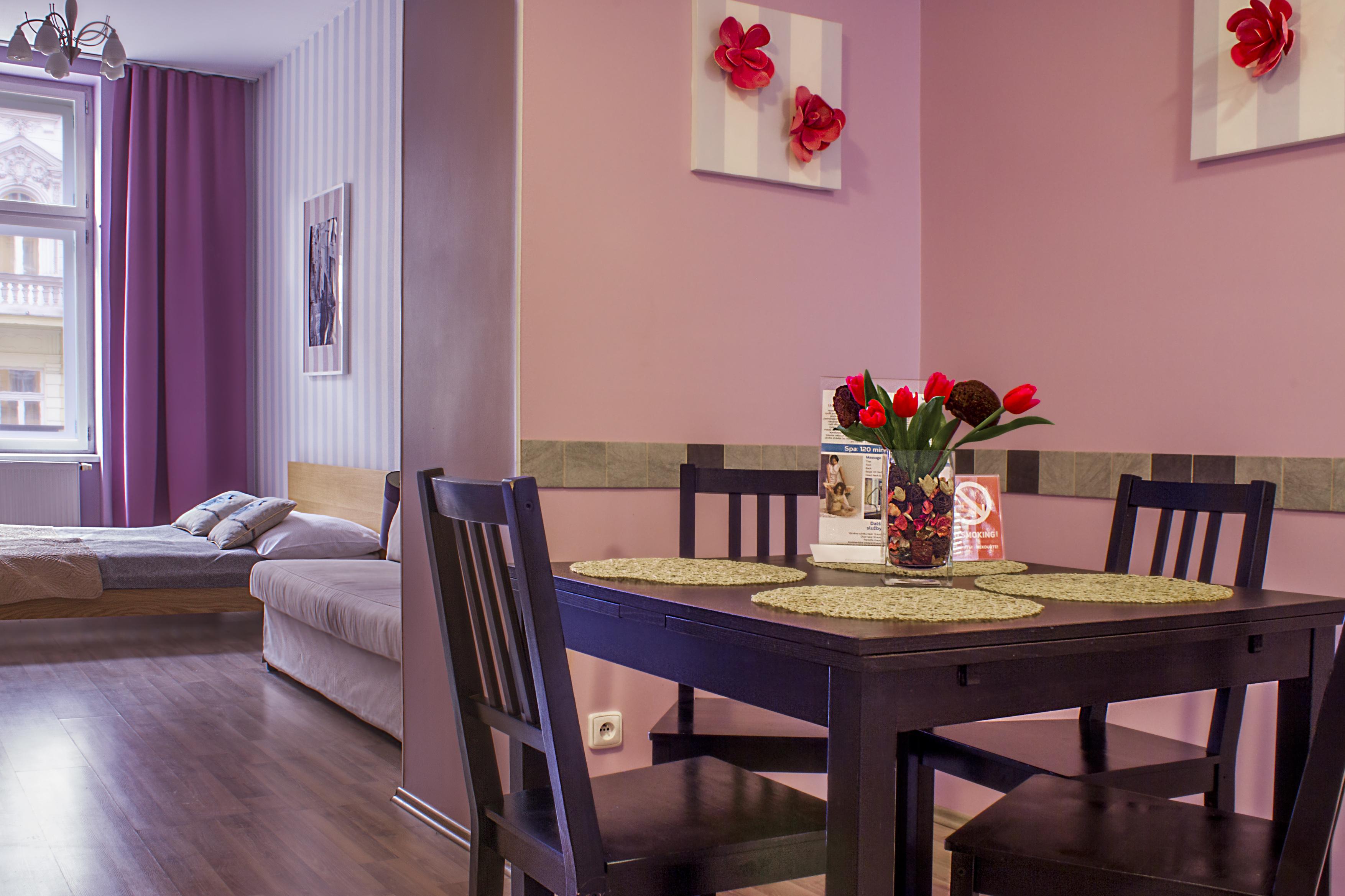 Royal Court Legerova Otel