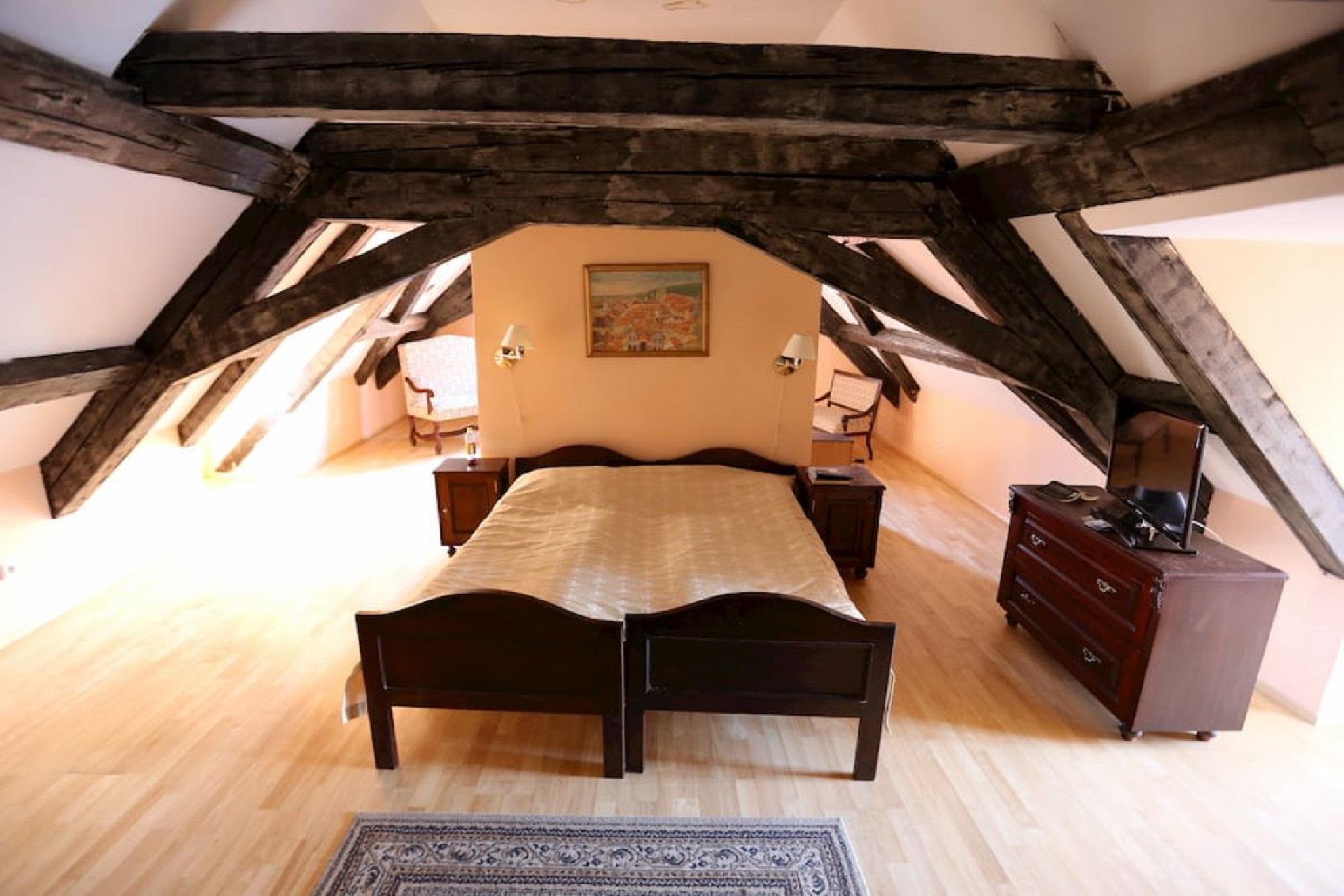 King George 3* Praga