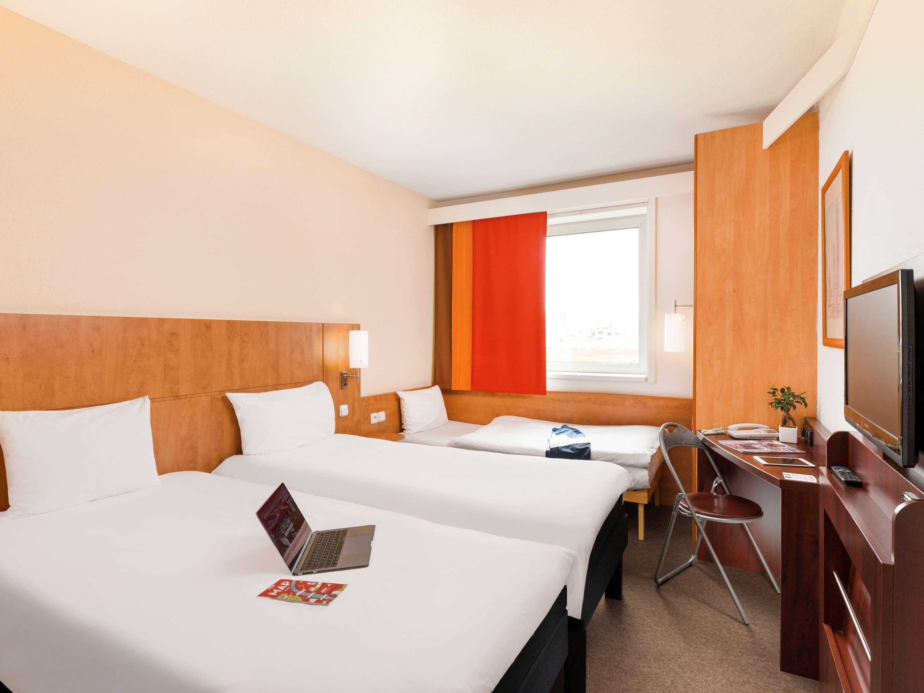 Ibis Mala Strana Hotel