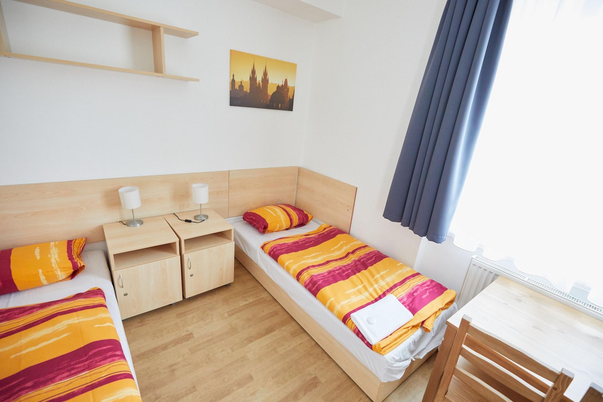 Hotel University Hotel 2*