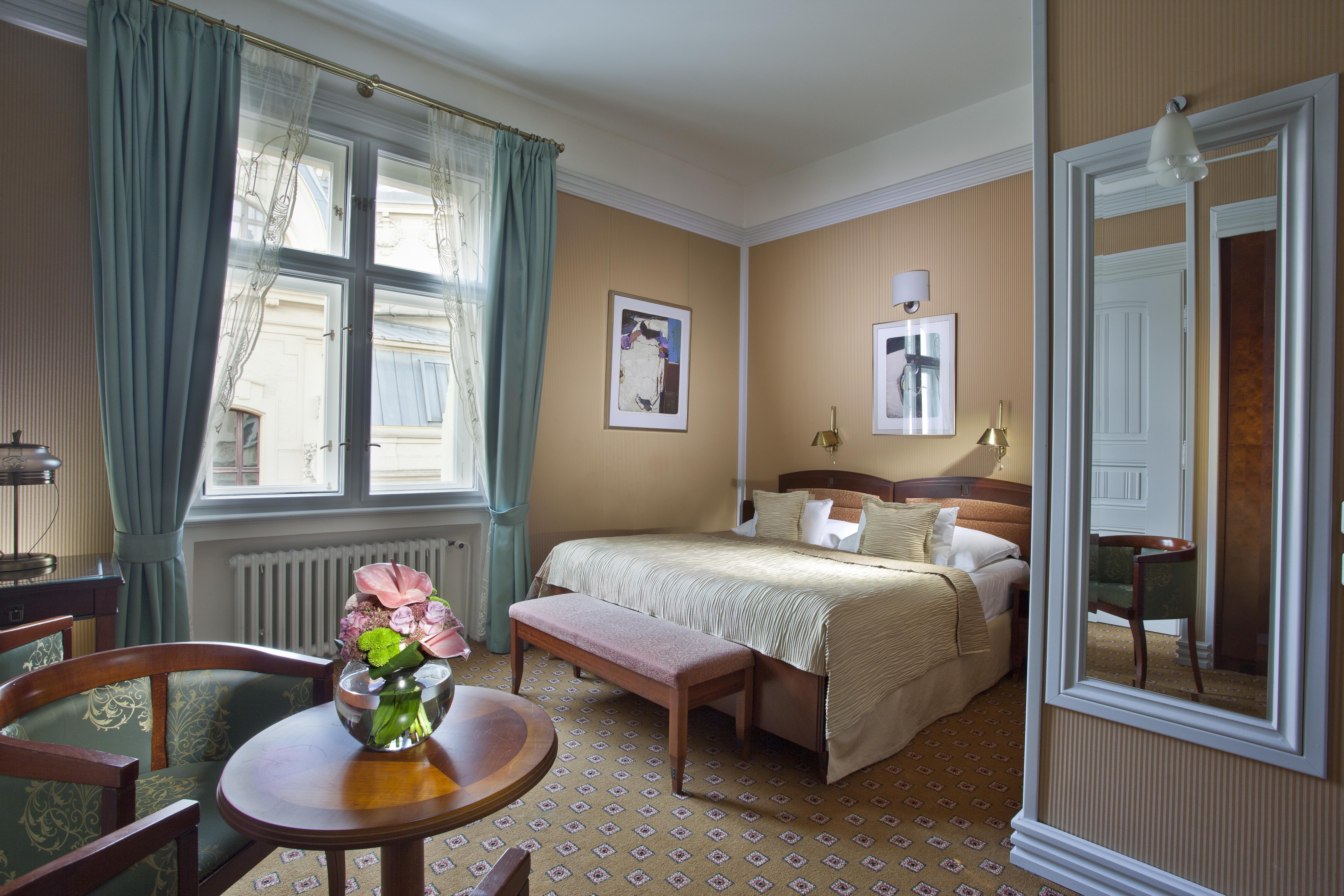 Paris Otel 5*