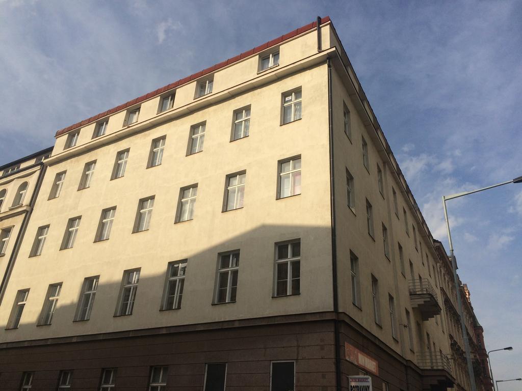 Opletalova Hostel *