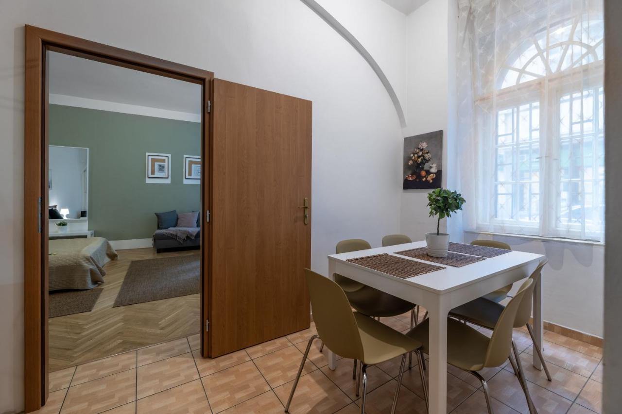 Spacious 3 Bedroom In The Heart Of Apartamento