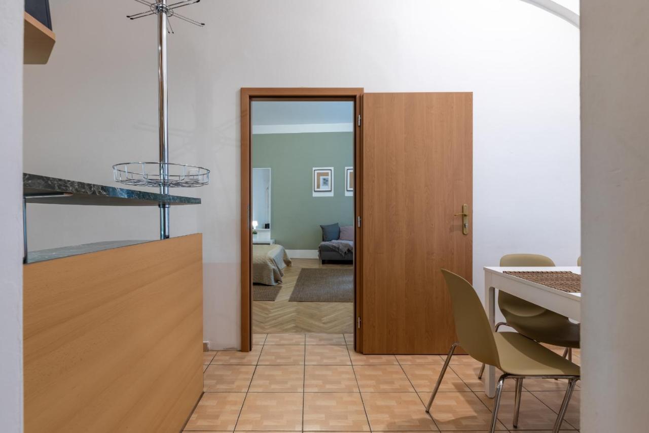 Spacious 3 Bedroom In The Heart Of * Praga