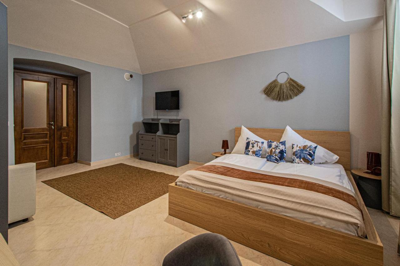 Apartment Modern And Spacious In Center Prague