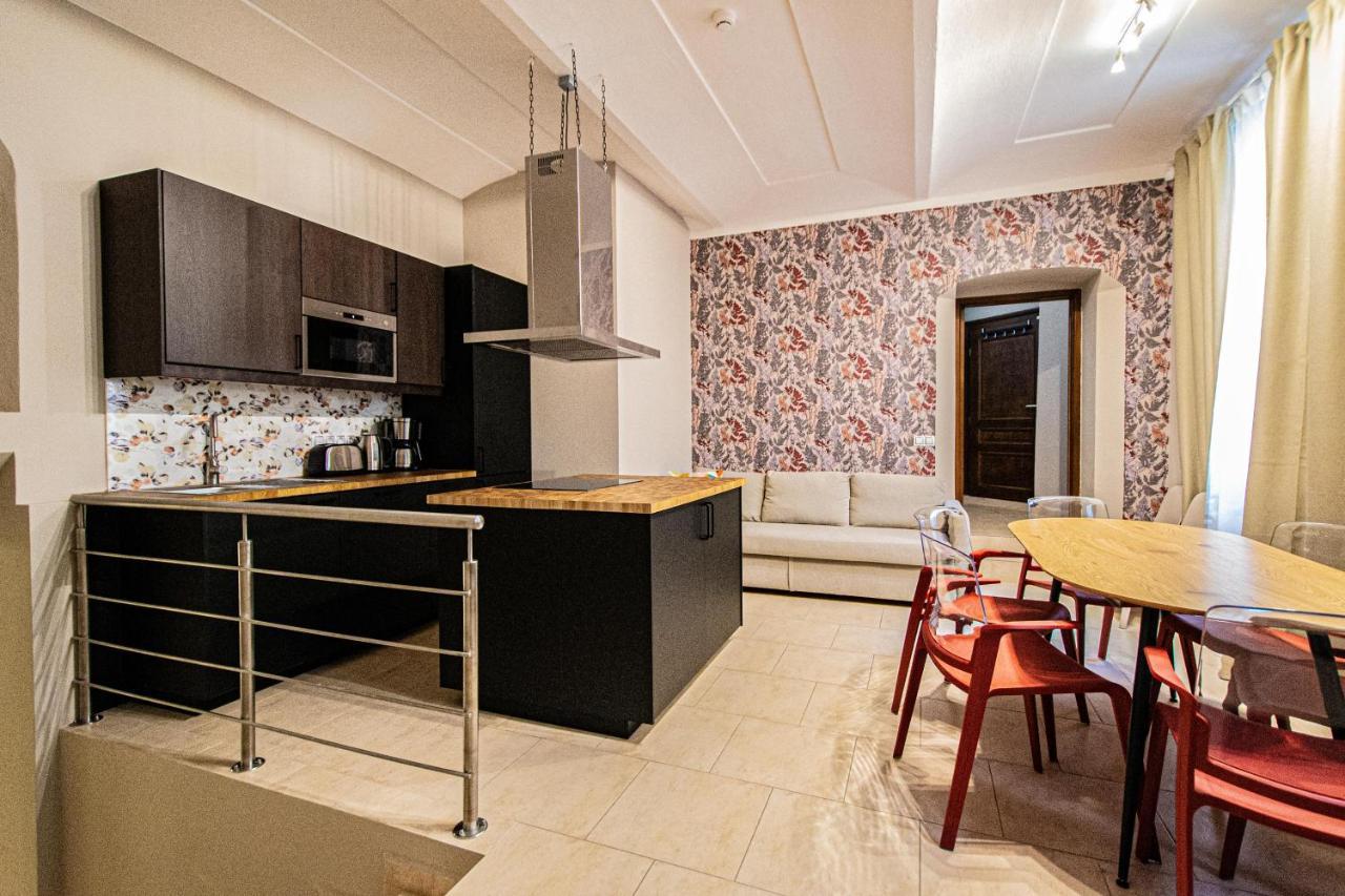 Apartment Modern And Spacious In Center Prague