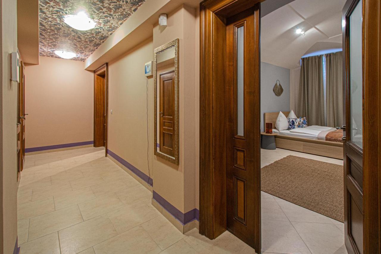 Modern And Spacious In Center Prague