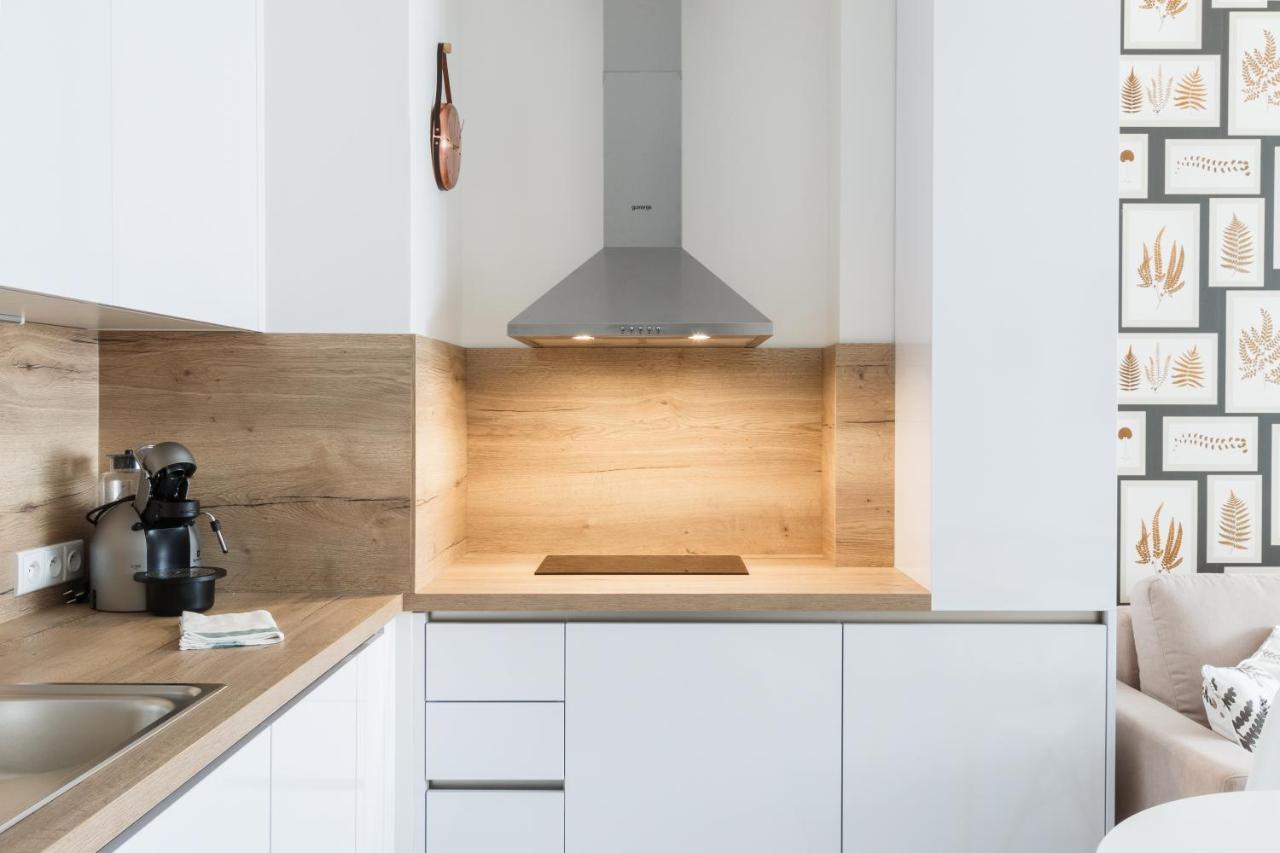 Designer Studio In New Town By Days Daire *