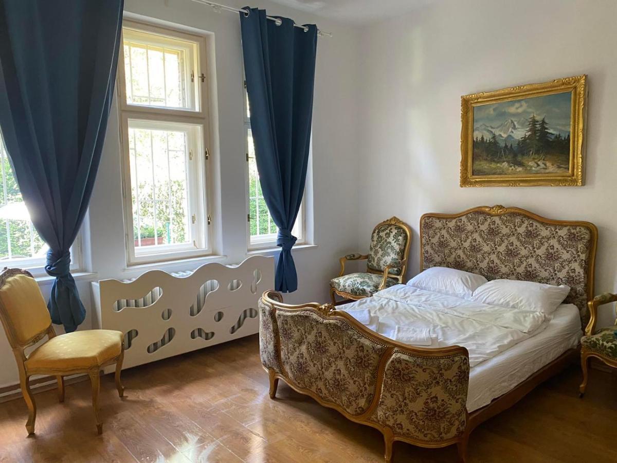 Bank Invest Apartmens - Old Town Daire