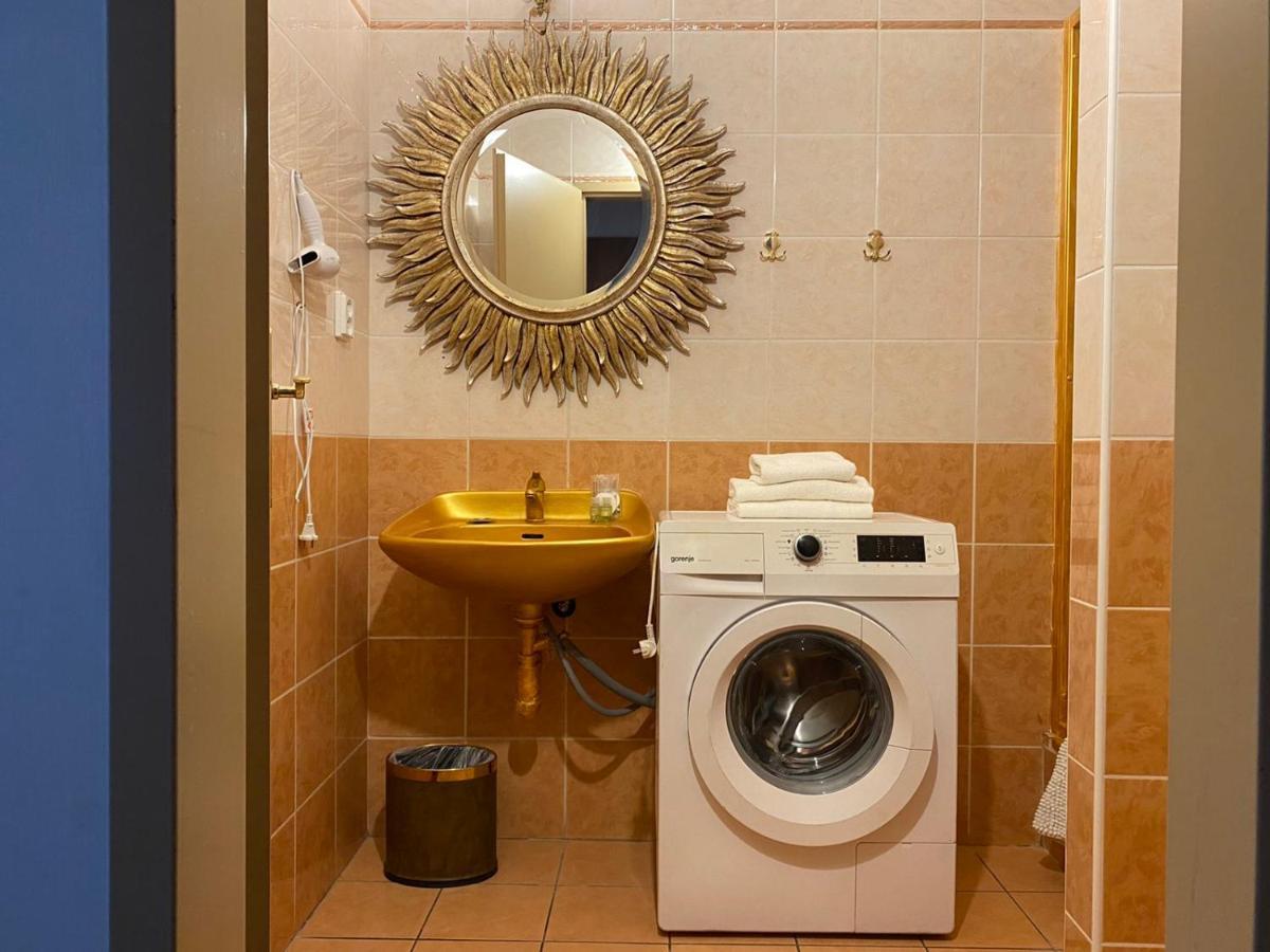 Bank Invest Apartmens - Old Town Daire *