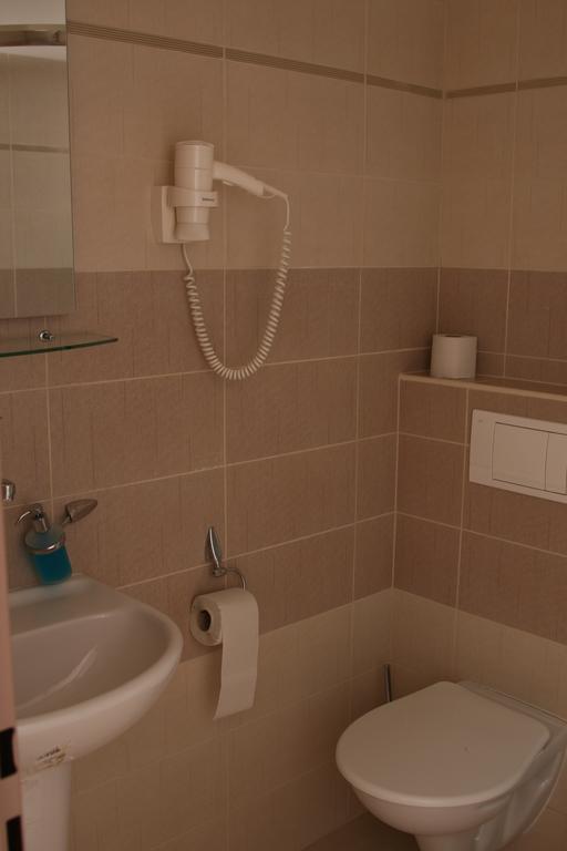 Klara Hotel 3*