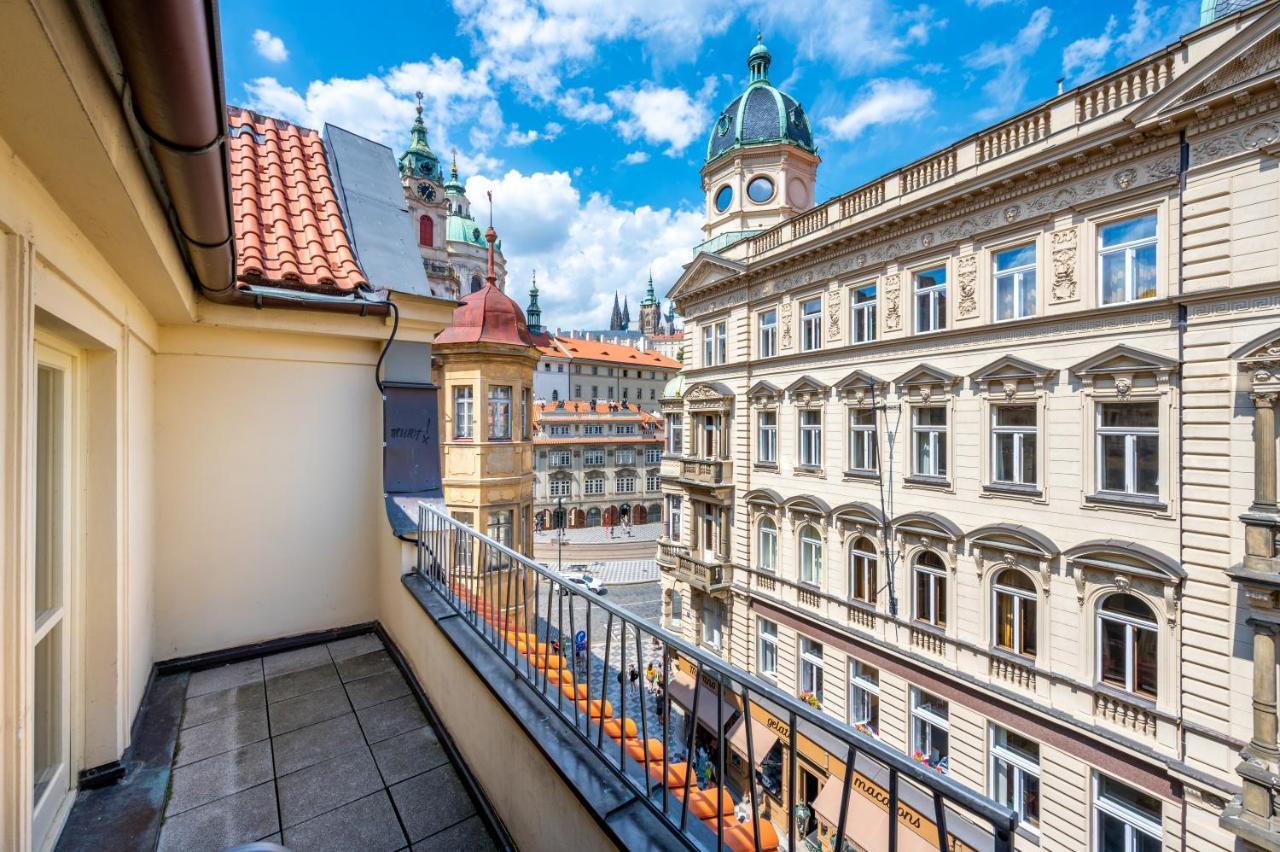 Mostecka Apartment