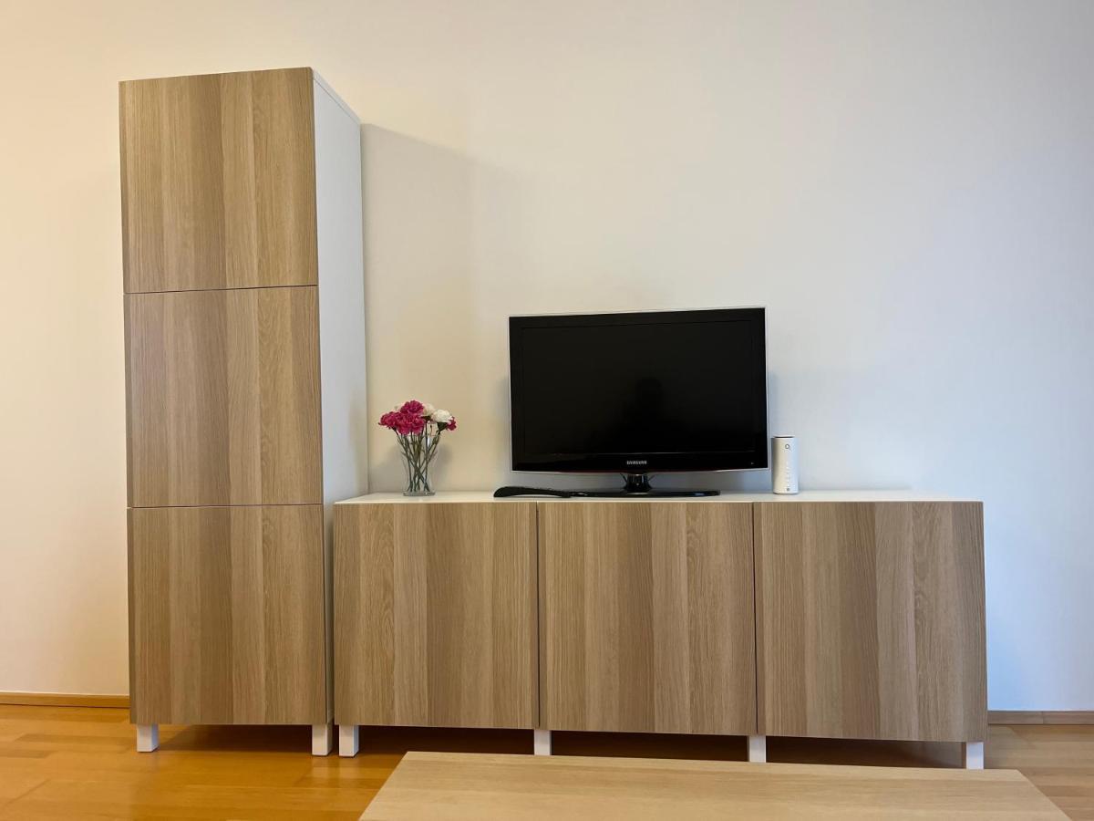 Apartment Hurka - 15 Min Do Centra, Garaz *