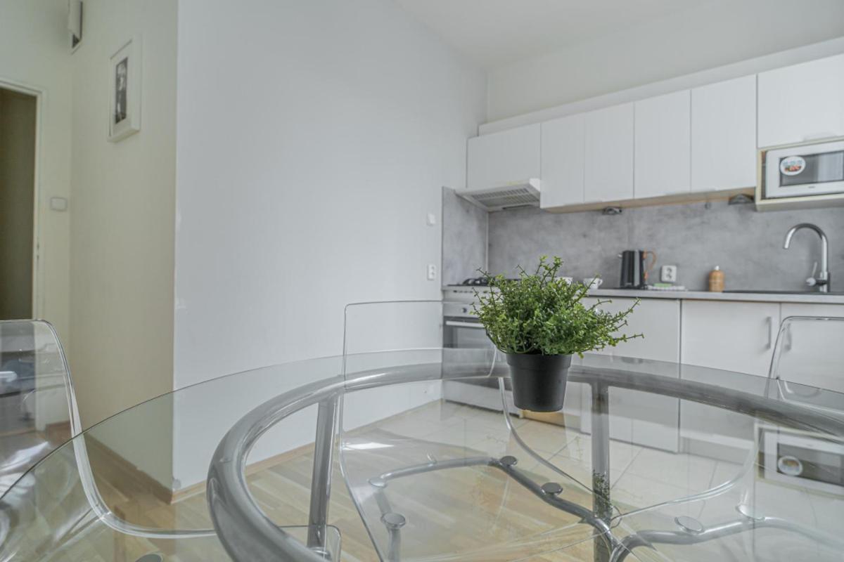Lovely Miriam Apartment Prague