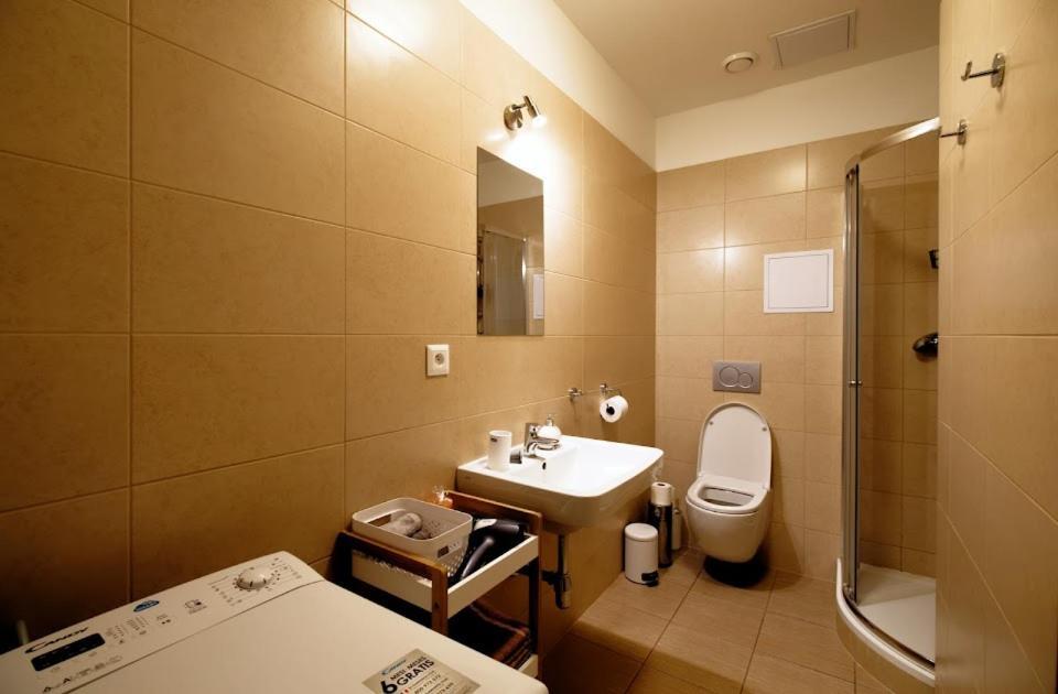 Cosy Studio, 15min To Old Centre, Self-check In, Free Wifi, Welcome Drink! Apartment *