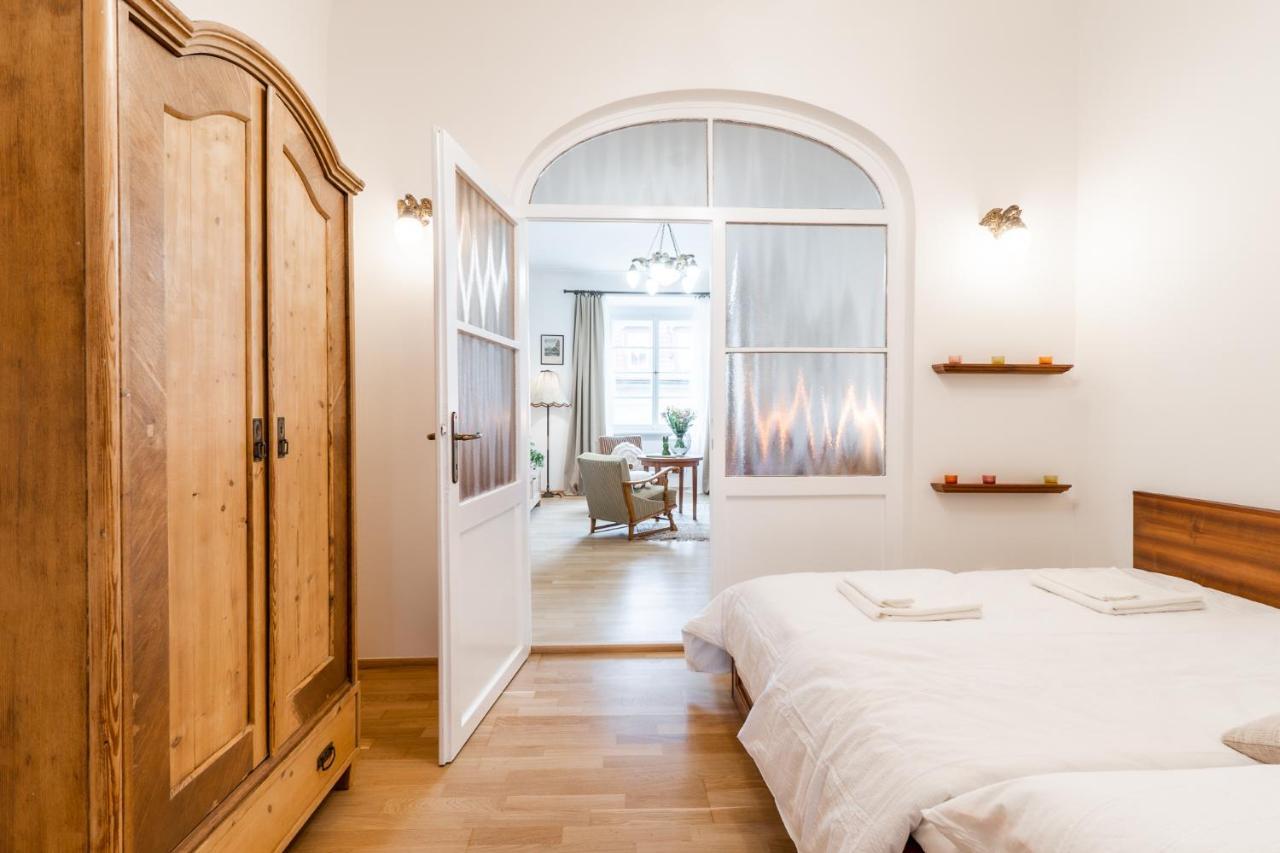 Charming In Lesser Town Appartement *