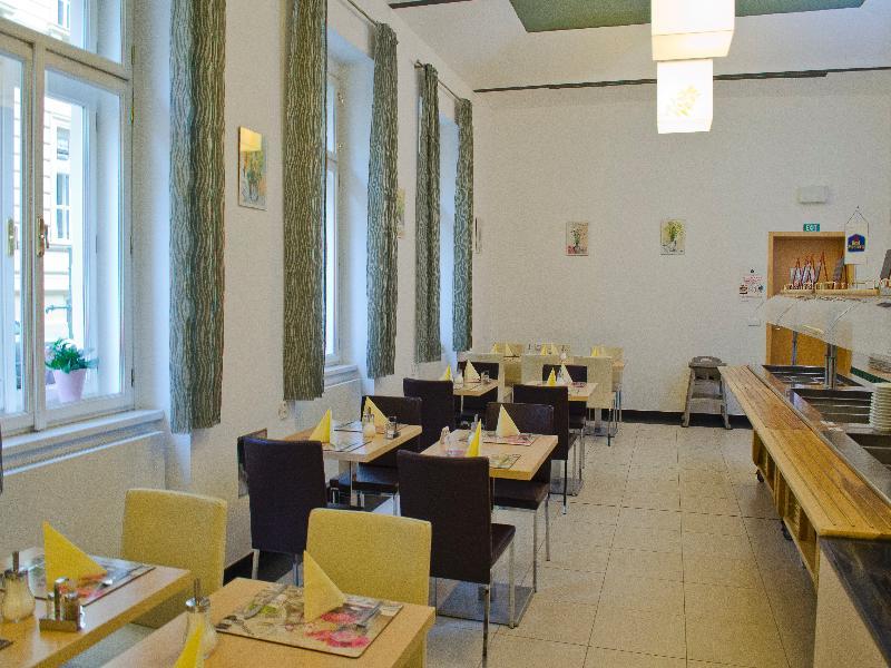Hotel Pav 3*