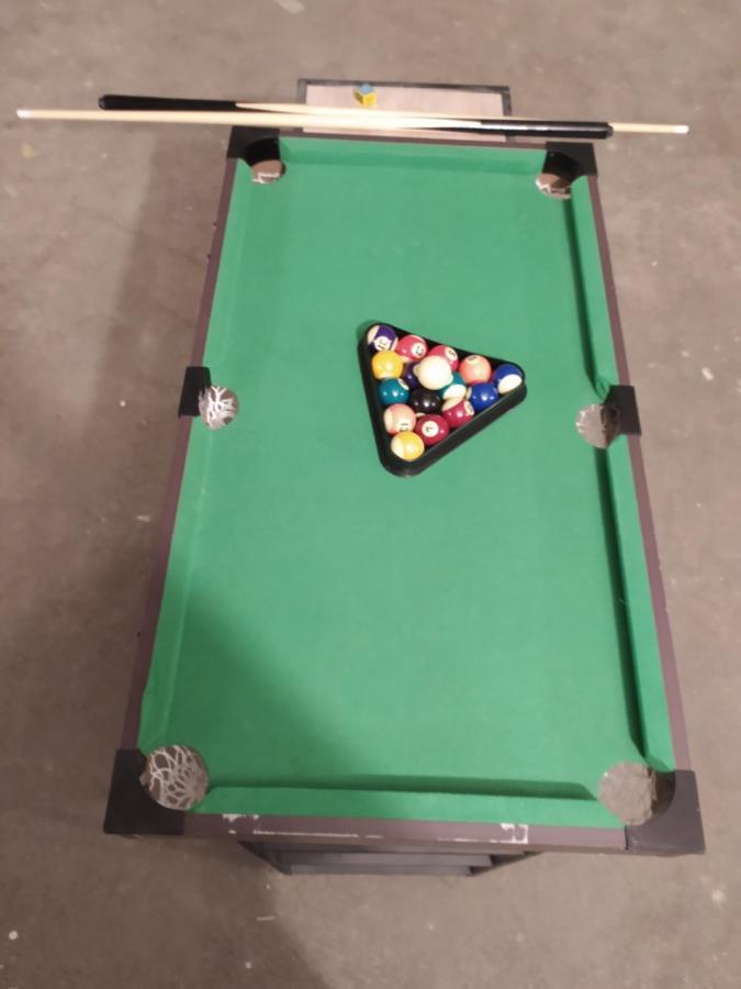 Lüks kamp alanı Wine And Beer Club House Cellar With Ping Pong, Karaoke, Board Games, Lan Party, Bike Lending Cool Service