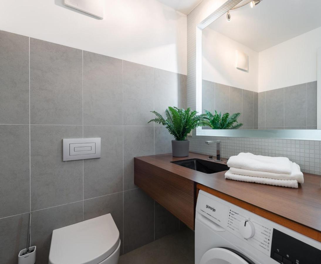 Apartment With 4 Bedrooms