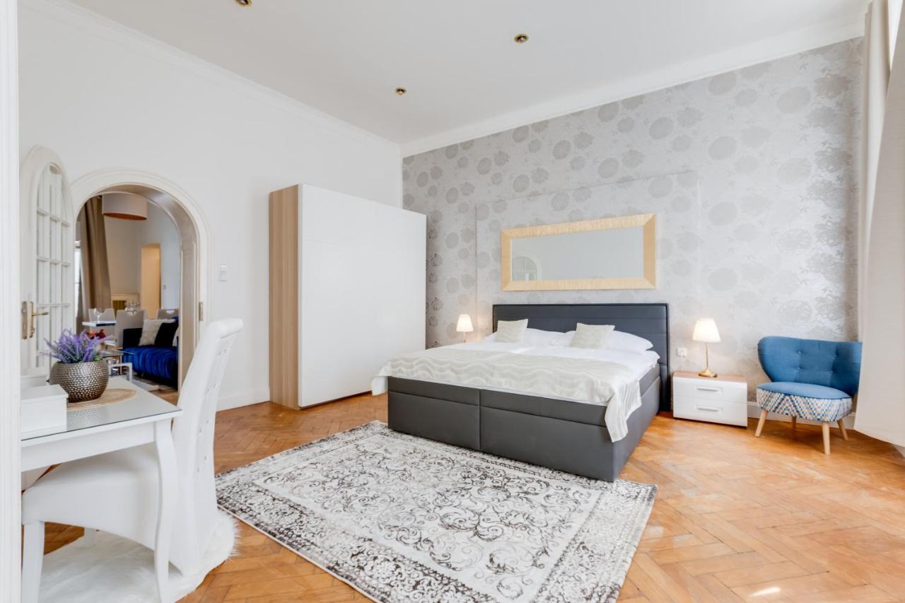 Wenceslass Square Royal Appartement Prague