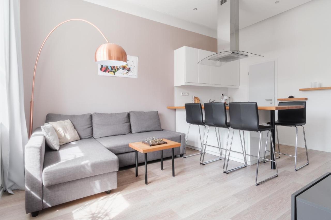 Apartment Days - Minimalist Flat - Trendy Karlin Prag