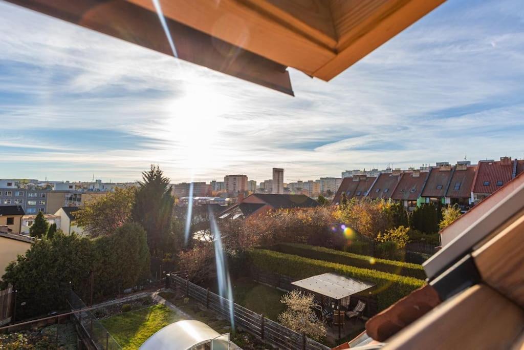 Tamara With Air-conditioning And Parking Apartment Prague