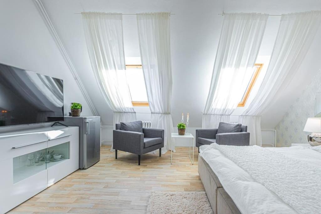 Tamara With Air-conditioning And Parking * Prague