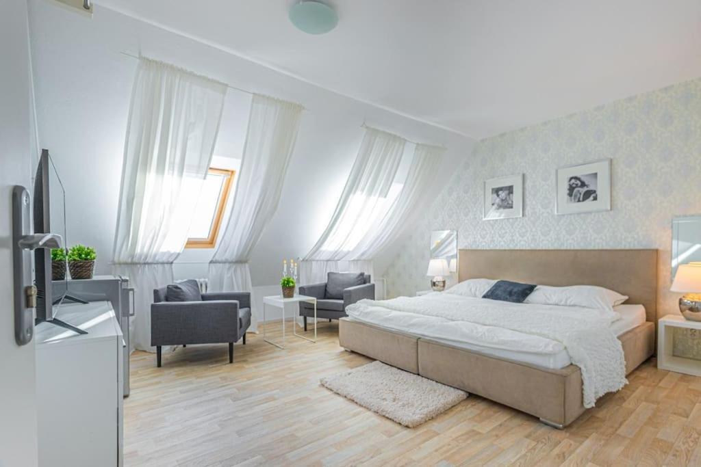 Tamara With Air-conditioning And Parking Apartment *